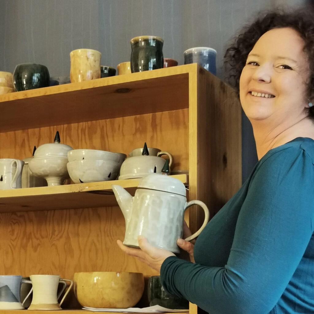 Les ateliers Renc’Art : Atelier Pots Pincés avec Vanessa Berthomé céramiste