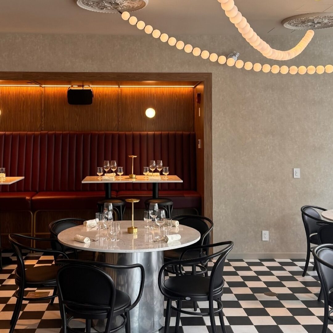 maurice restaurant lounge