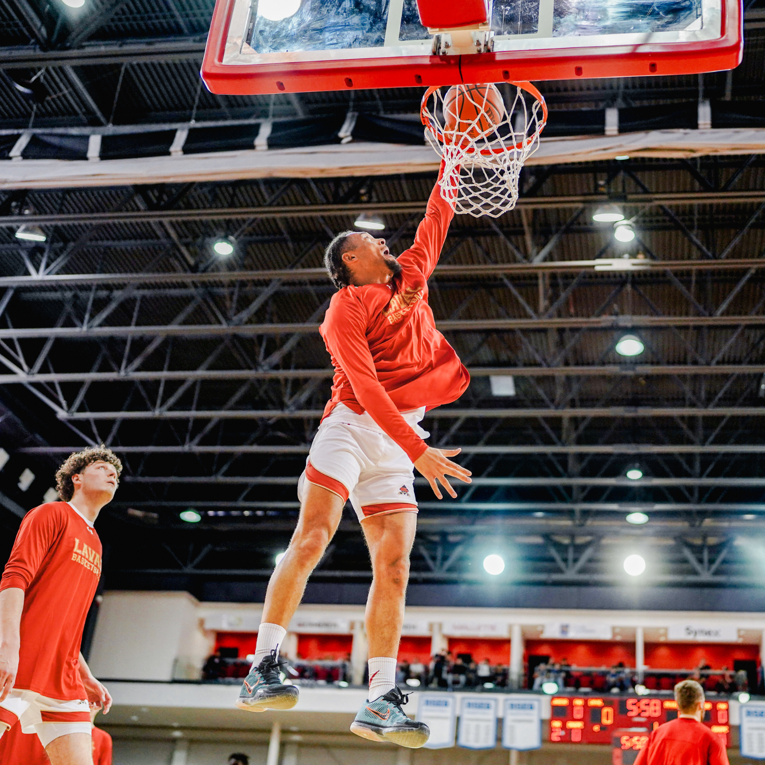 Le Rouge et Or Basketball reçoit!