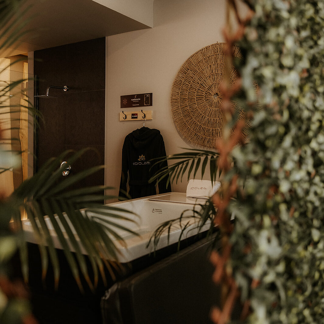 IDOLEM – yoga chaud